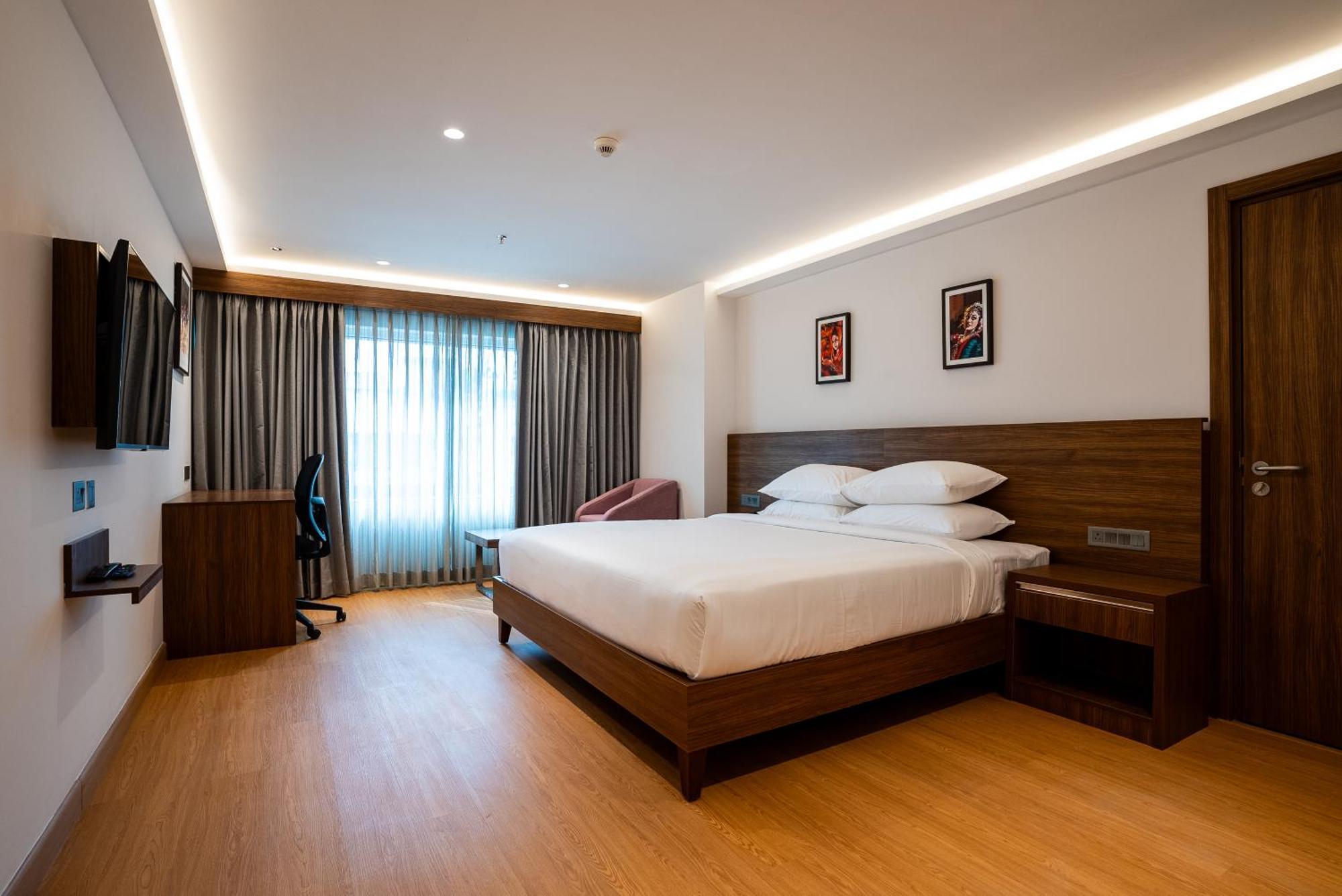 Lilac Hotel Guruvāyūr Esterno foto